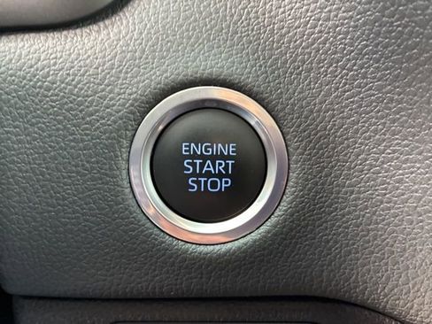 Used 2024 Toyota Tundra Limited image 37