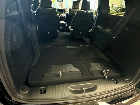 New 2027 Chrysler Pacifica Select AWD/4WD image 11
