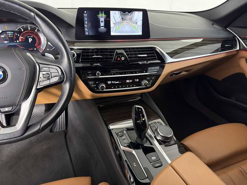 Used 2018 BMW 530i image 28