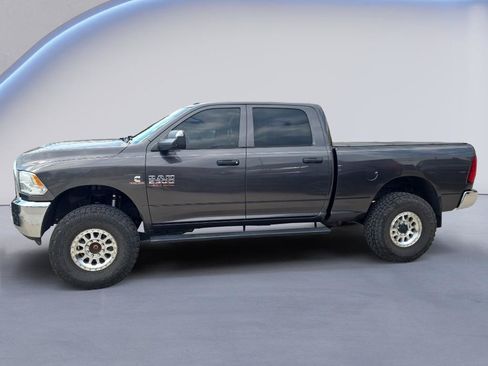 Used 2018 RAM 2500 Tradesman w/ Chrome Appearance Group AWD/4WD image 8