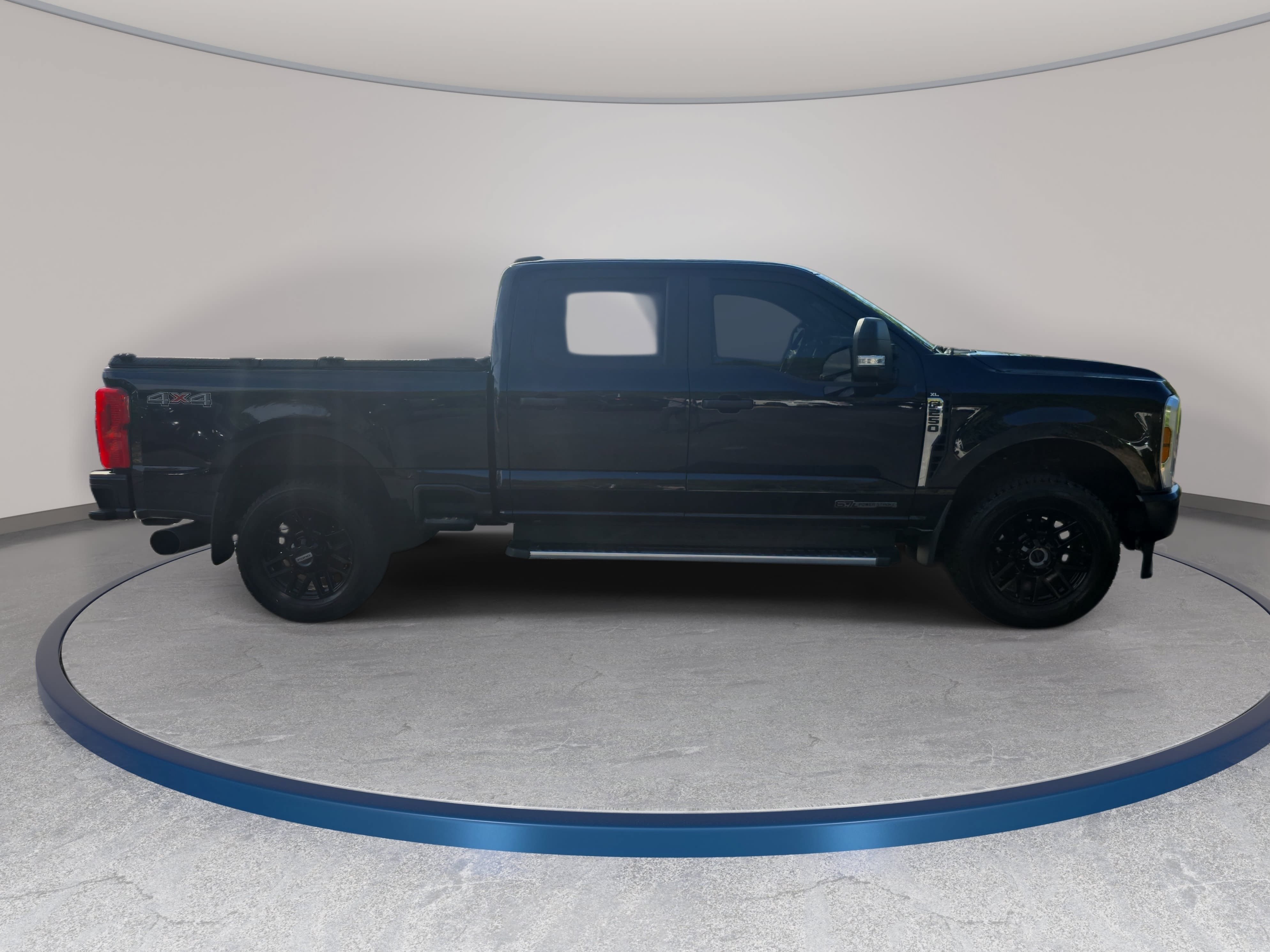 Used 2024 Ford F250 XL AWD/4WD image 4
