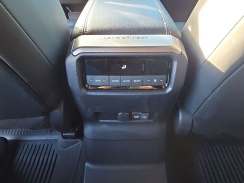 Used 2025 Toyota Land Cruiser Base image 38