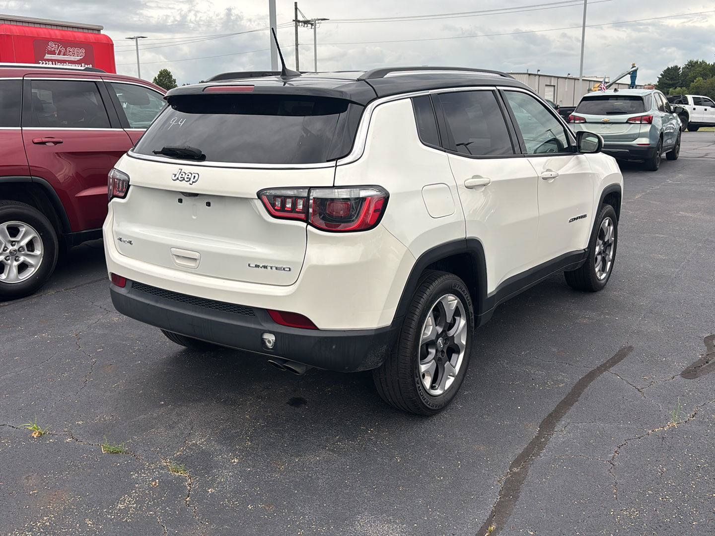 Used 2020 Jeep Compass Limited AWD/4WD image 10