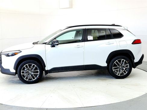 New 2026 Toyota Corolla Cross XLE image 3