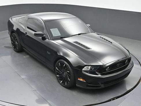 Used 2014 Ford Mustang GT Premium w/ Electronics Package RWD image 30