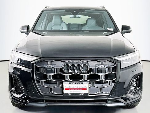 New 2026 Audi SQ7 Premium Plus image 2
