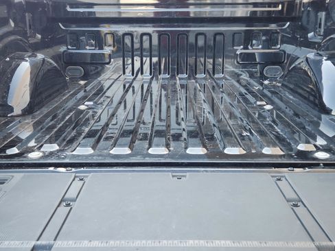 Used 2022 Ford F150 Platinum w/ Equipment Group 701A High image 32