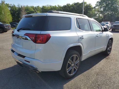 Used 2018 GMC Acadia Denali w/ Technology Package image 4
