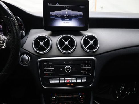 Used 2019 Mercedes-Benz CLA 250 4MATIC image 23