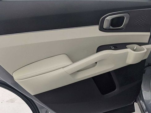 Used 2023 Kia Sorento S w/ Panoramic Sunroof Package FWD image 22