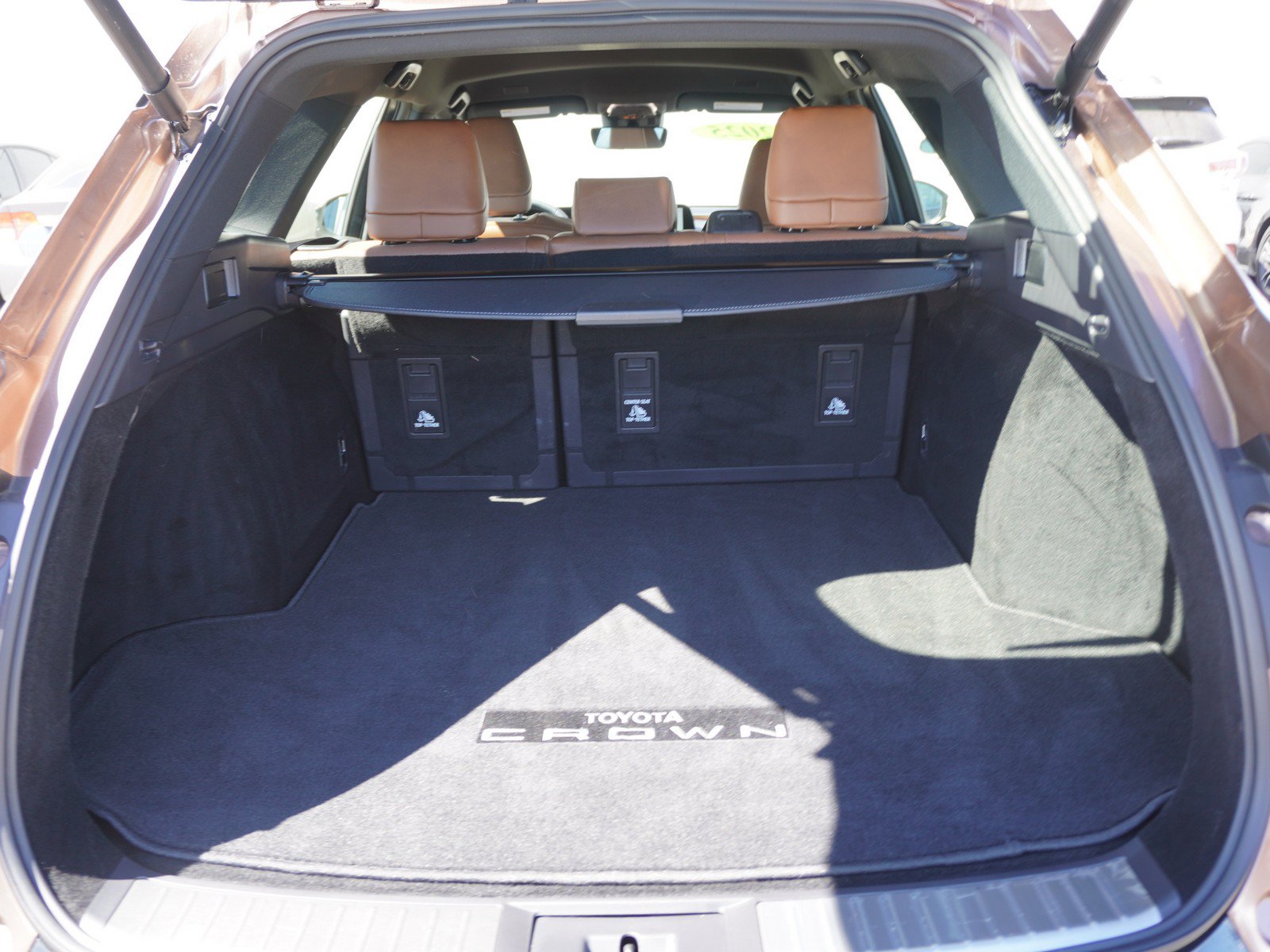 Used 2025 Toyota Crown Signia AWD/4WD image 12