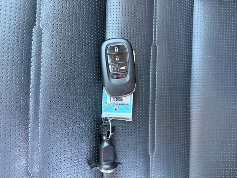 Used 2024 Honda CR-V EX-L image 10