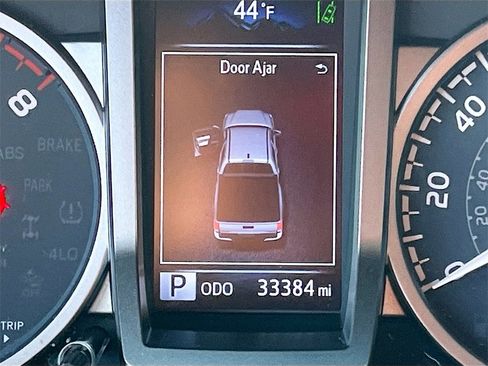 Used 2022 Toyota Tacoma SR5 w/ Technology Package image 12