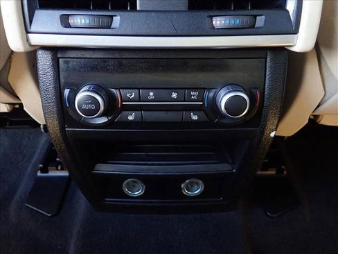 Used 2017 BMW X5 xDrive40e image 10