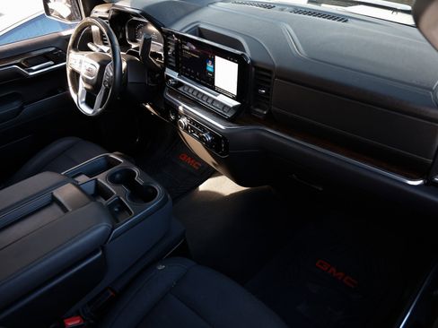 Used 2023 GMC Sierra 1500 Elevation w/ LPO, Elevation Black Package image 19
