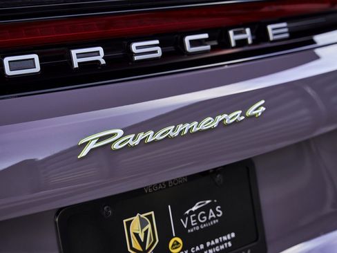 Used 2025 Porsche Panamera 4 w/ Premium Package image 12