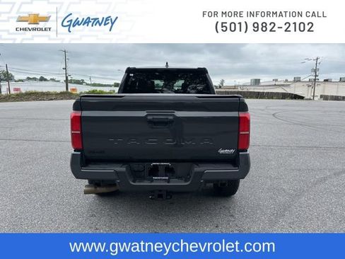 Used 2025 Toyota Tacoma TRD Off-Road AWD/4WD image 6