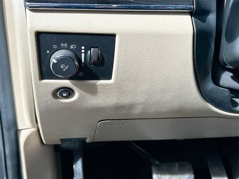 Used 2021 Jeep Grand Cherokee Limited image 10