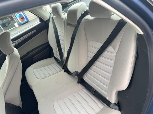 Used 2018 Ford Fusion S FWD image 16