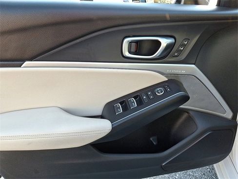 Certified 2025 Acura Integra A-Spec image 12