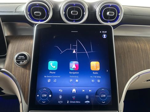 Used 2025 Mercedes-Benz GLC 300 4MATIC image 14