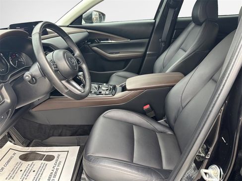 Used 2024 MAZDA CX-30 2.5 Turbo w/ Premium Plus Pkg image 11