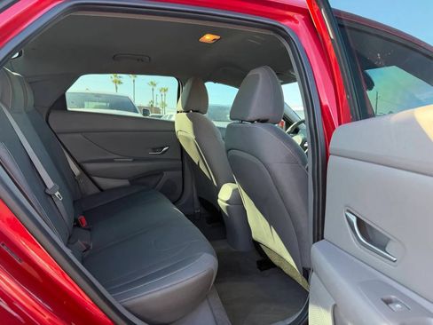 Used 2021 Hyundai Elantra SEL w/ Convenience Package FWD image 23