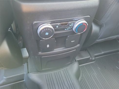 Used 2022 Ford Explorer XLT w/ Equipment Group 202A image 13