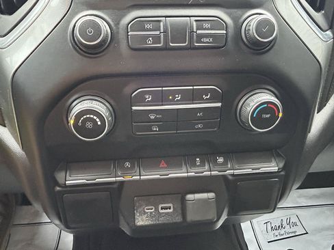 Used 2019 Chevrolet Silverado 1500 LT AWD/4WD image 23