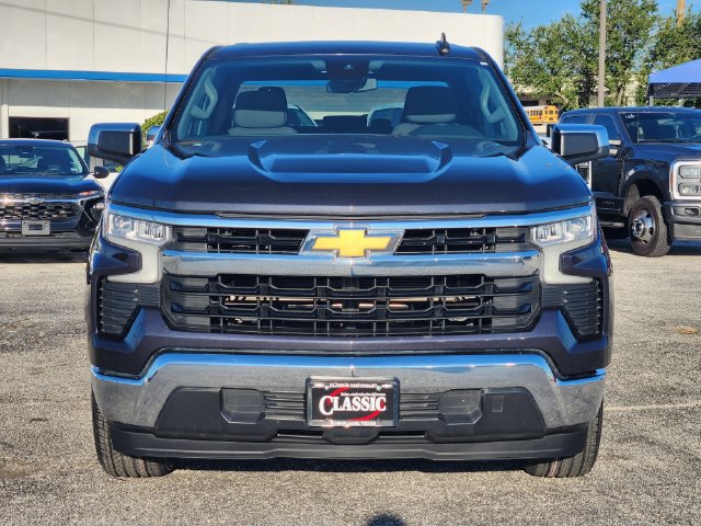 Used 2023 Chevrolet Silverado 1500 LT RWD image 2