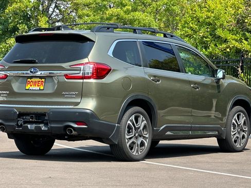Used 2023 Subaru Ascent Limited w/ Technology Package AWD/4WD image 4