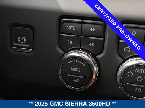 Used 2025 GMC Sierra 3500 Denali w/ Denali Reserve Package AWD/4WD image 37