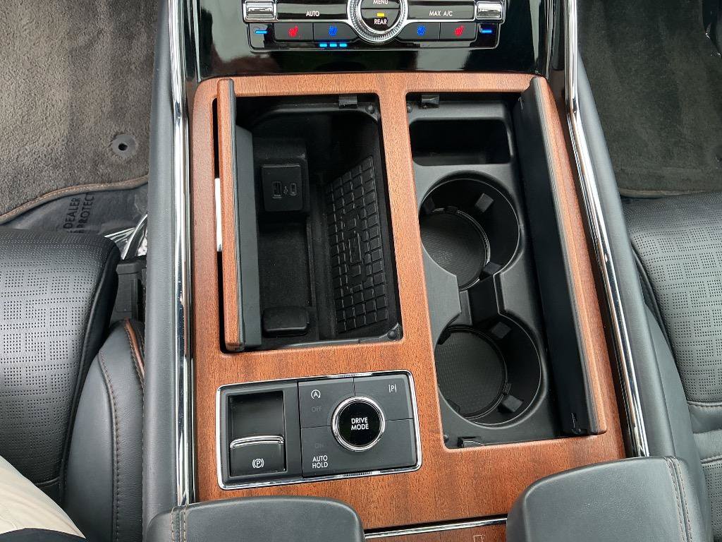 Used 2022 Lincoln Navigator L Black Label AWD/4WD image 18