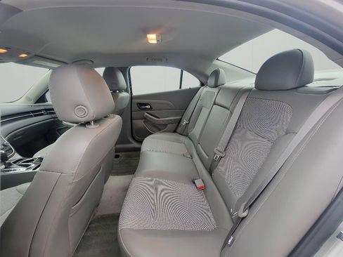 Used 2016 Chevrolet Malibu LT image 25