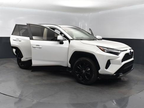 Used 2023 Toyota RAV4 SE w/ Convenience Package AWD/4WD image 25