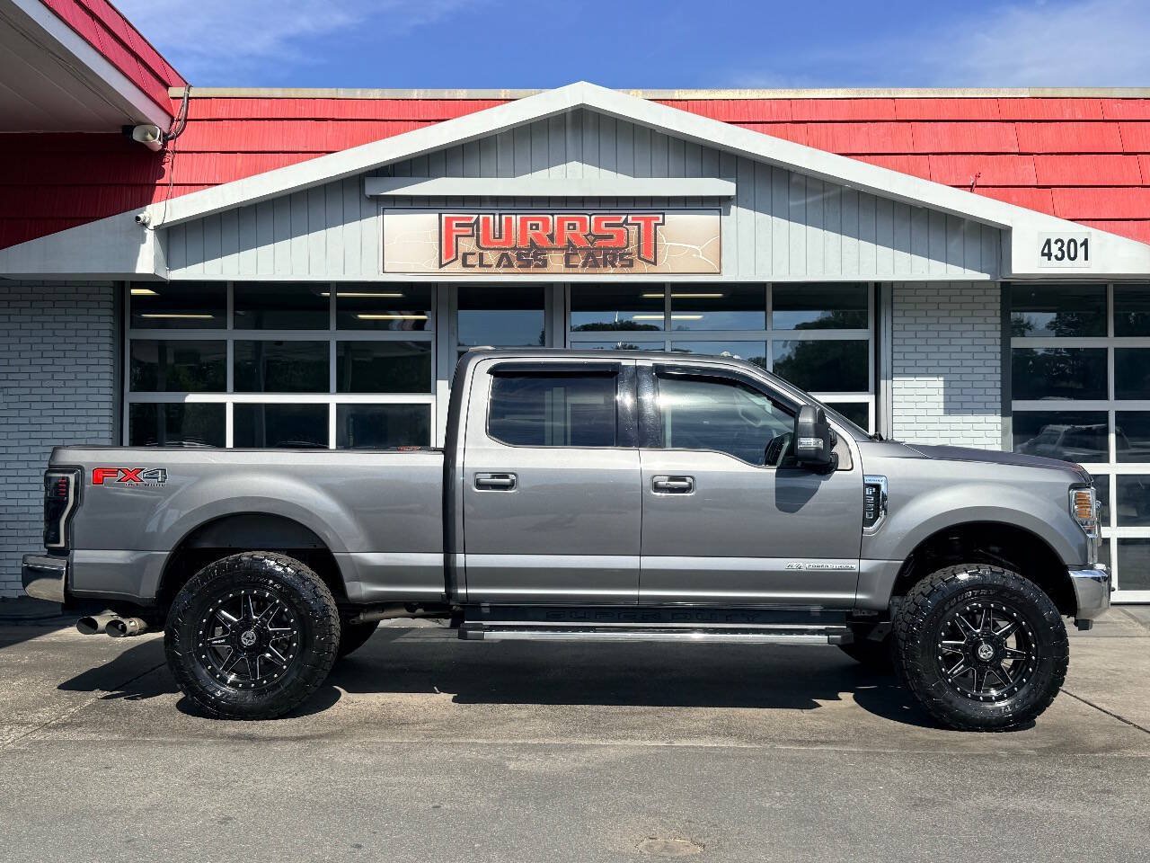 Used 2021 Ford F250 Lariat w/ Lariat Ultimate Package AWD/4WD image 2