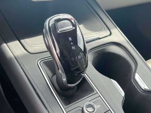 Used 2023 Cadillac XT4 Luxury w/ Cold Weather Package FWD image 28