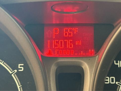 Used 2013 Ford Fiesta SE FWD image 24