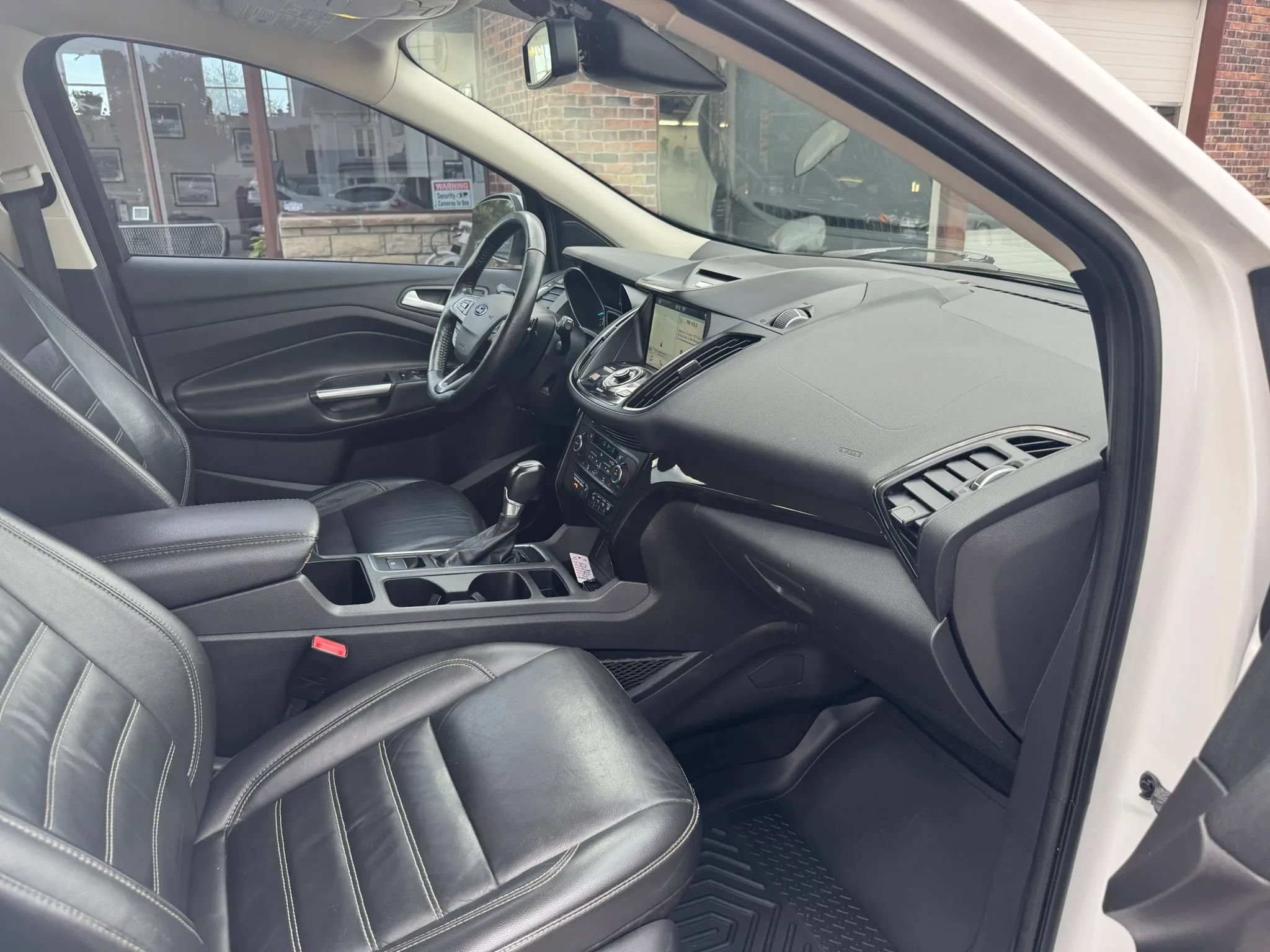 Used 2017 Ford Escape Titanium w/ Equipment Group 301A AWD/4WD image 34