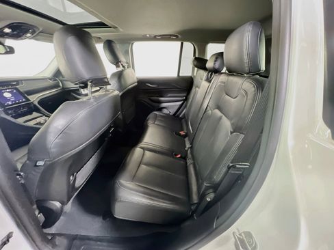 Used 2023 Jeep Grand Cherokee Laredo w/ Luxury Tech Group I image 24