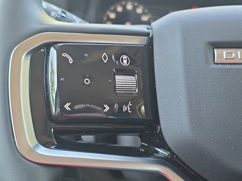 Certified 2025 Land Rover Discovery Sport S AWD/4WD image 17