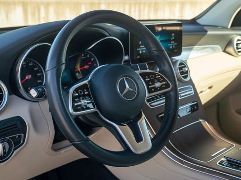 Used 2022 Mercedes-Benz GLC 300 4MATIC image 16