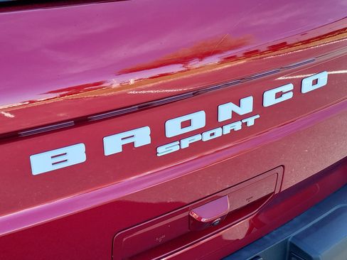 Certified 2025 Ford Bronco Sport Outer Banks w/ Outer Banks Tech Package+ AWD/4WD image 6