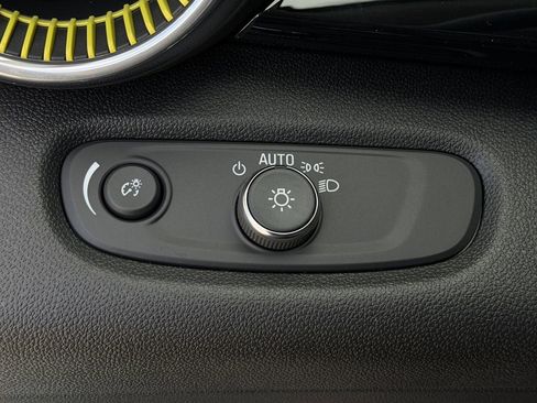 New 2026 Chevrolet Trax ACTIV w/ Sunroof Package image 20