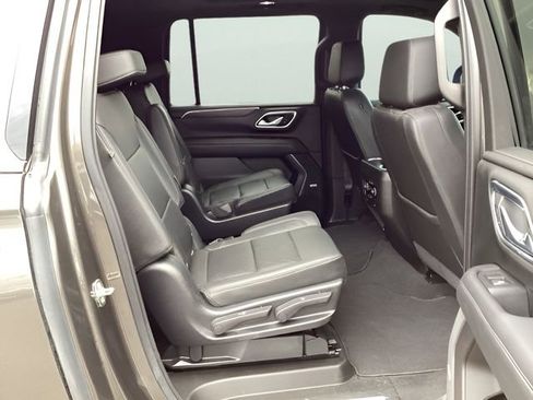 Used 2021 Chevrolet Suburban LT w/ Luxury Package AWD/4WD image 26