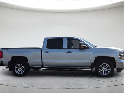 Used 2017 Chevrolet Silverado 1500 LT w/ Max Trailering Package AWD/4WD image 4