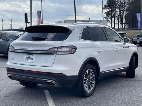 Used 2022 Lincoln Nautilus Reserve image 3