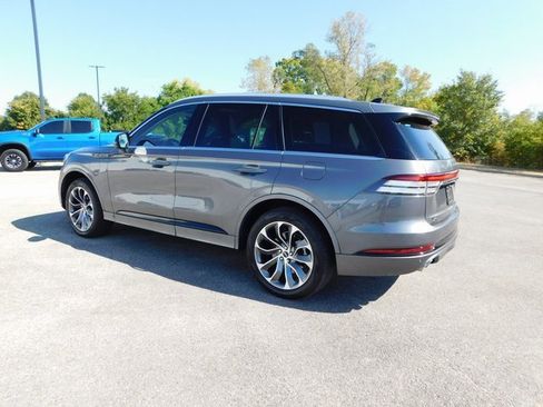 Used 2023 Lincoln Aviator Grand Touring w/ Elements Package Plus image 5