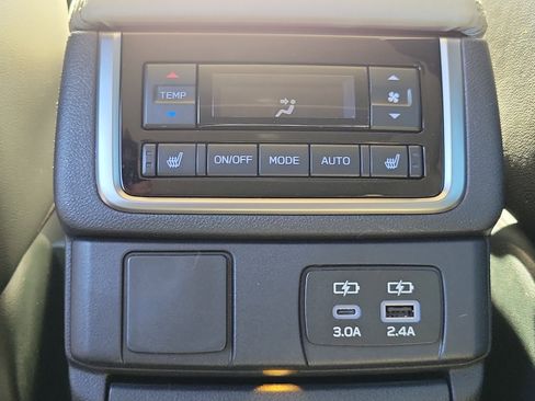 Certified 2025 Subaru Ascent Limited image 19
