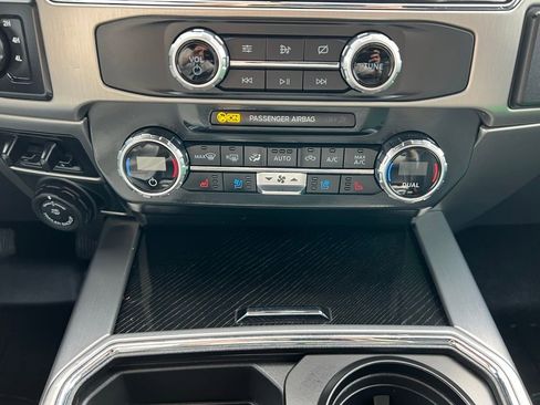 Used 2022 Ford F250 Platinum w/ FX4 Off-Road Package image 30